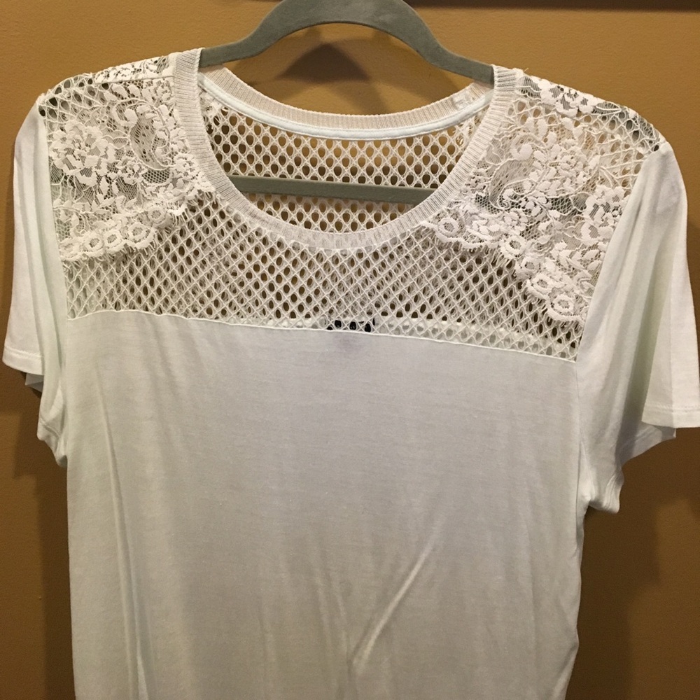 Women's White Lace Yoke Short Sleeve Top